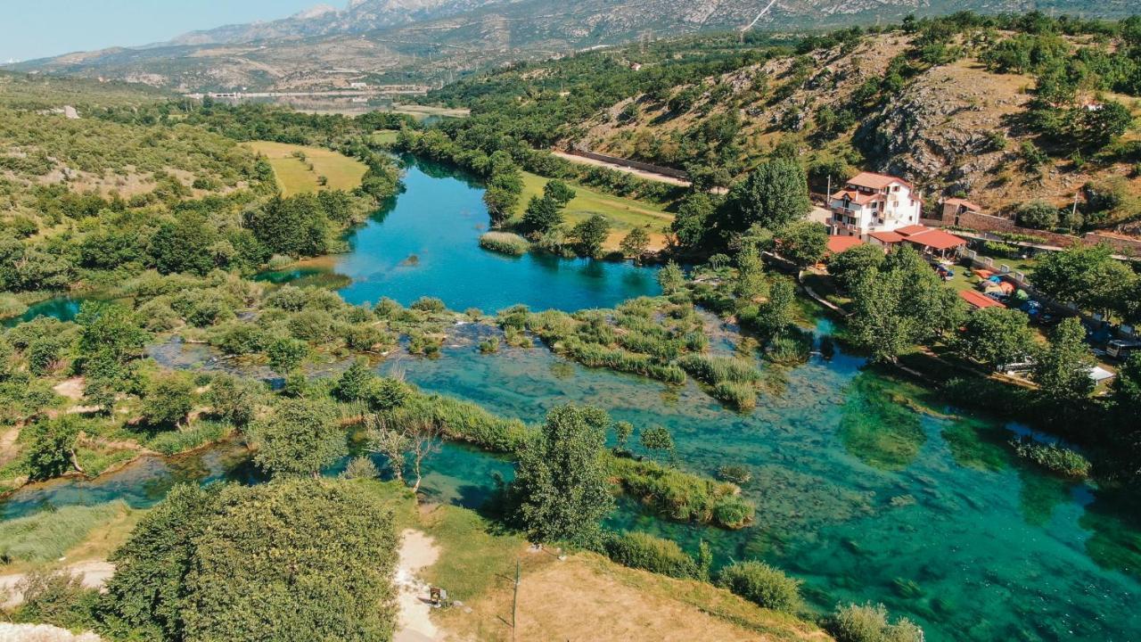 River Huts Zrmanja 오브로박 외부 사진