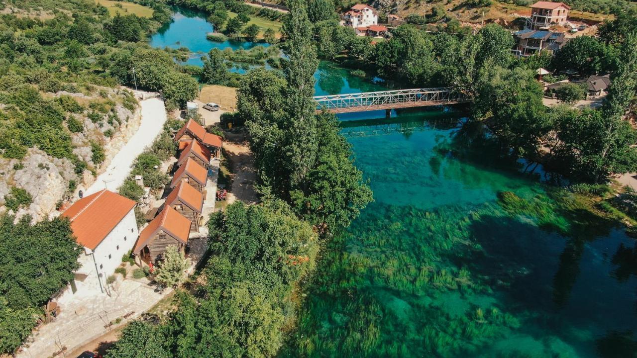 River Huts Zrmanja 오브로박 외부 사진