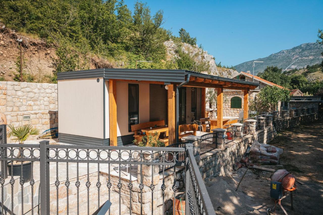 River Huts Zrmanja 오브로박 외부 사진