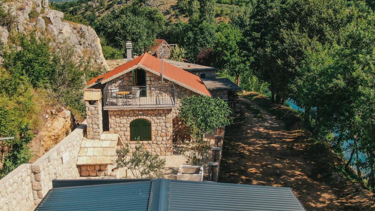 River Huts Zrmanja 오브로박 외부 사진