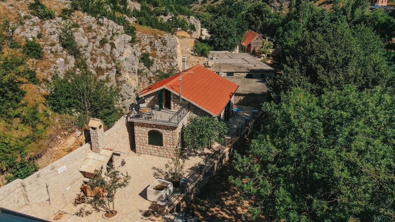 River Huts Zrmanja 오브로박 외부 사진