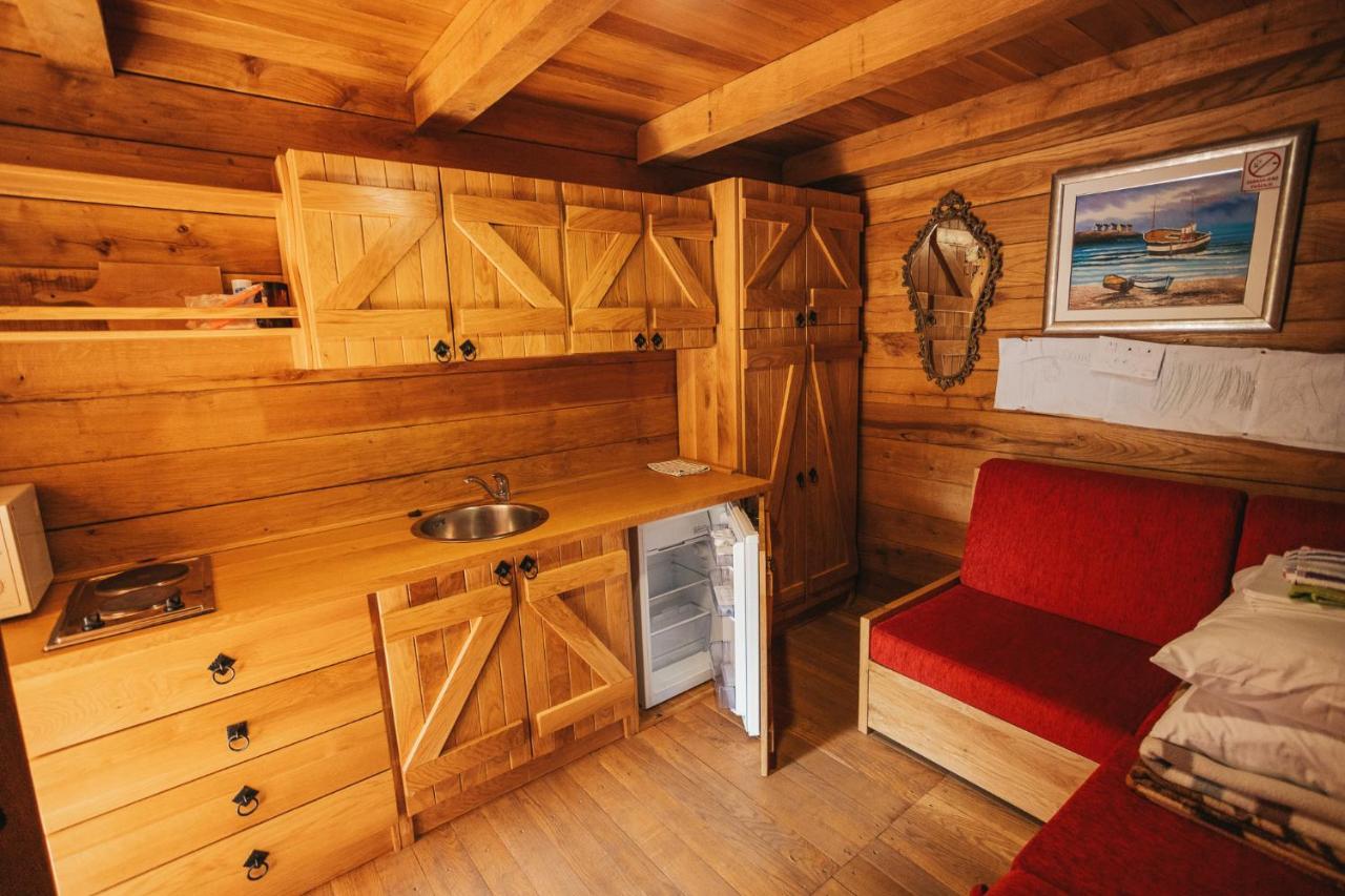 River Huts Zrmanja 오브로박 외부 사진