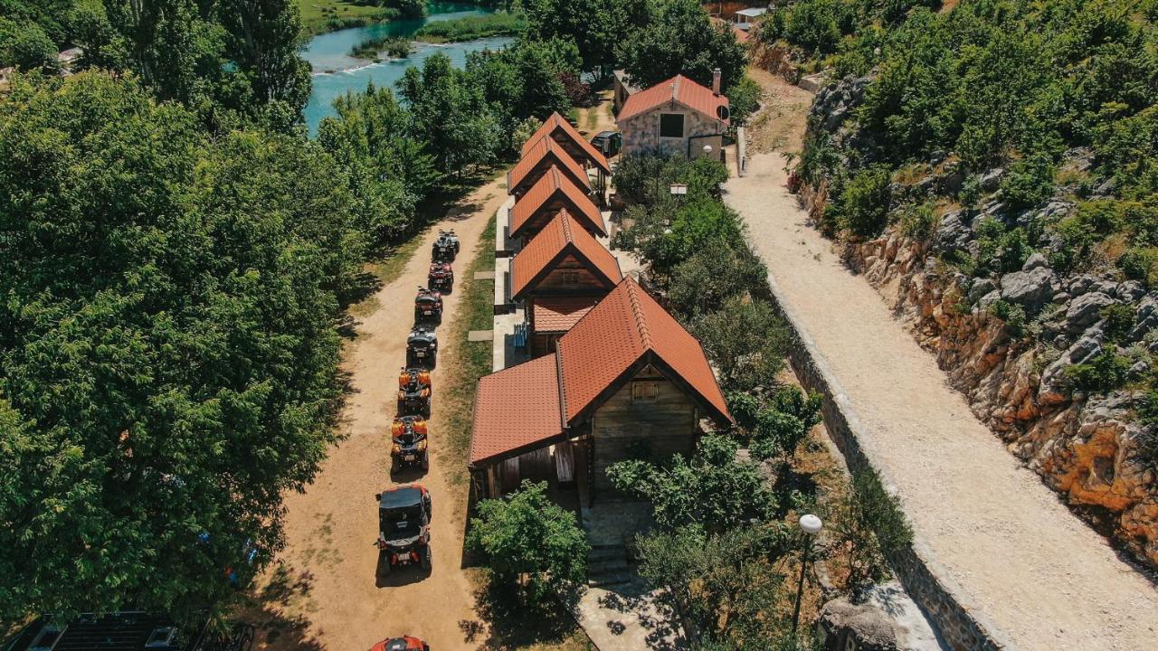 River Huts Zrmanja 오브로박 외부 사진