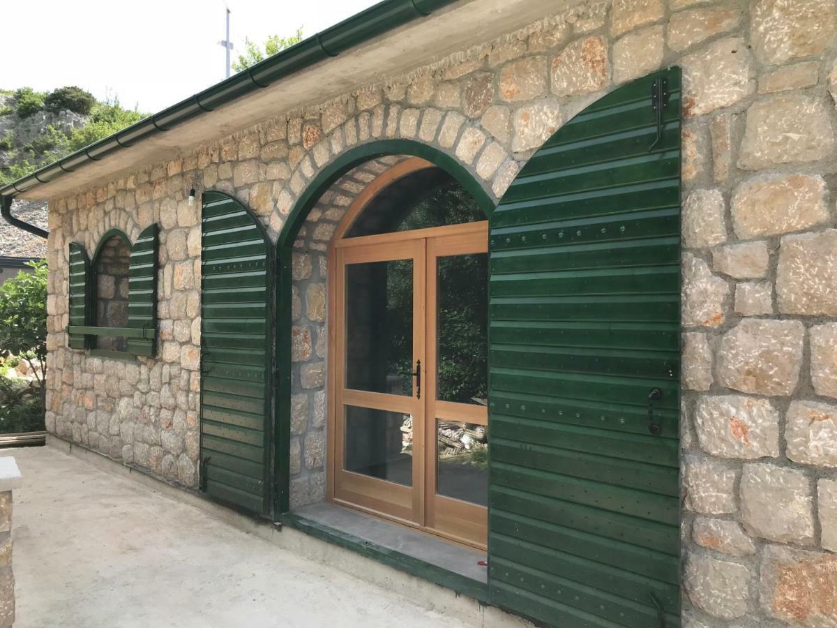 River Huts Zrmanja 오브로박 외부 사진